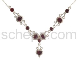 Collier mit Granaten, Facettenschliff