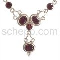 Collier mit Granaten, Facettenschliff