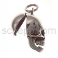 Pendant, skull with flexible jaw, back of the head can be opened