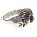 Ring, 2 Totenkpfe mit Onyx